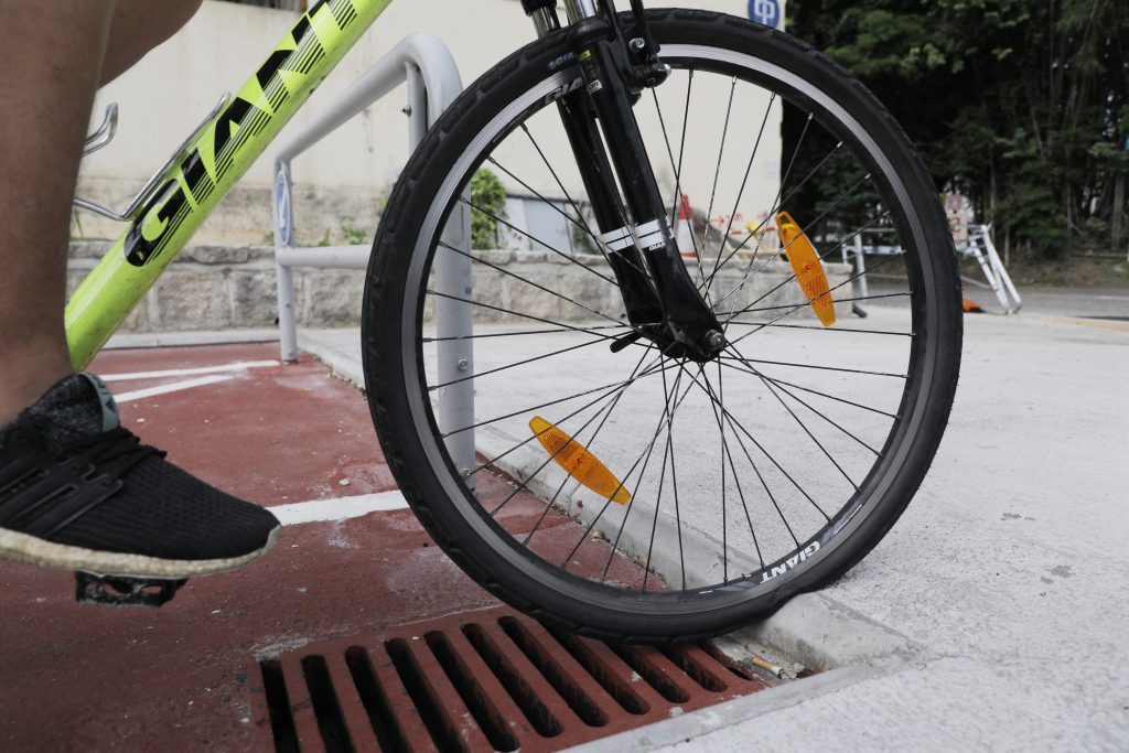 appledaily_20201005_01